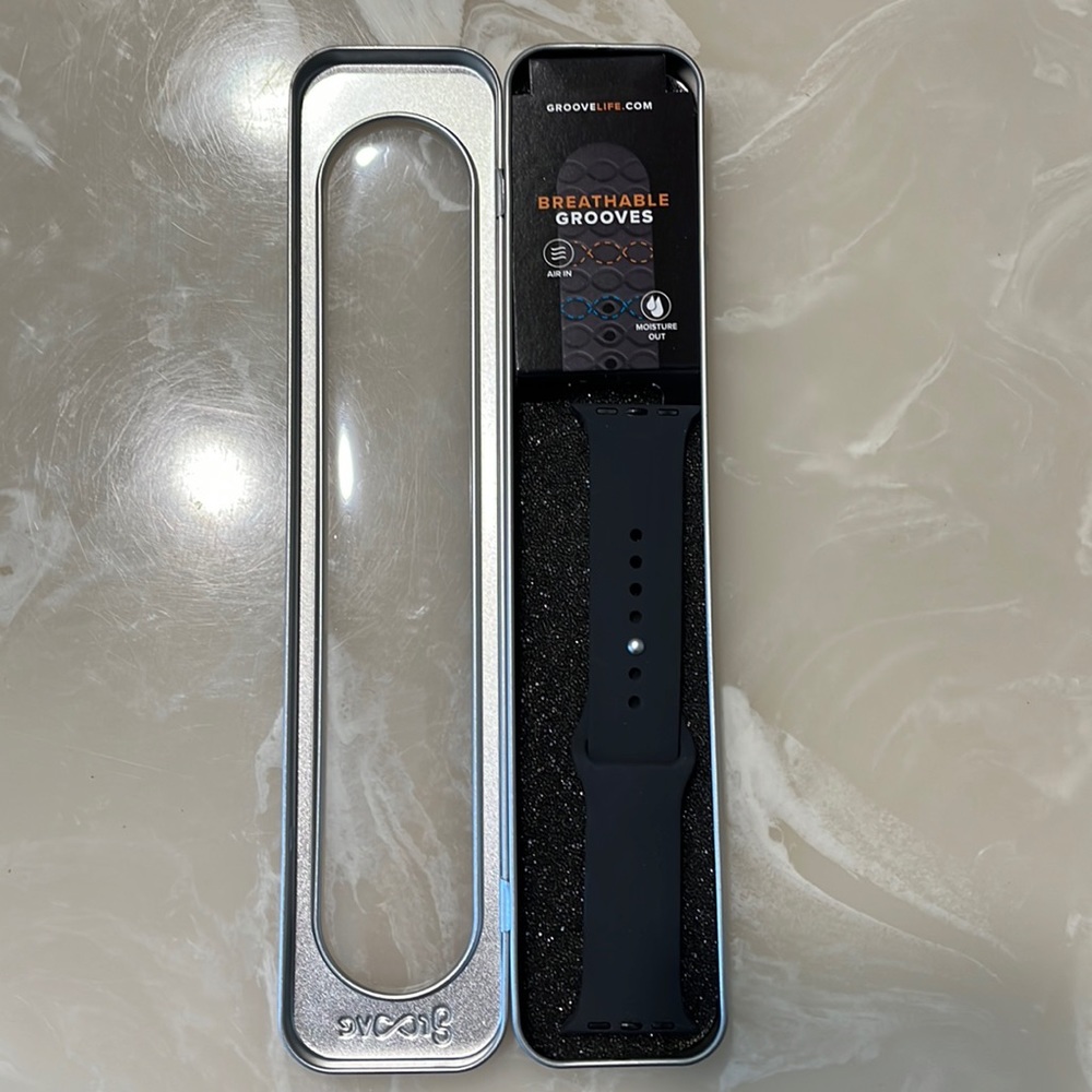 Groove Apple Watch Band 38mm - Black